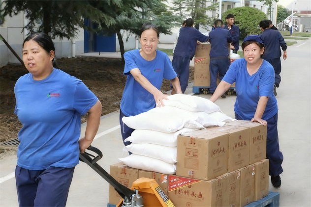 情暖雙節，愛滿藥都 藥都集團中秋、國慶福利發放活動圓滿落幕